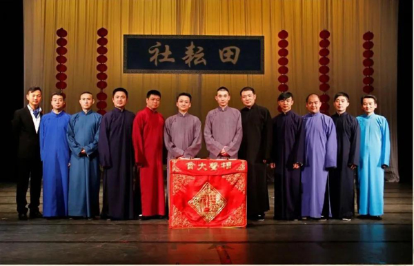 逛古镇，赏美景，再来听一场相声，何其美哉！